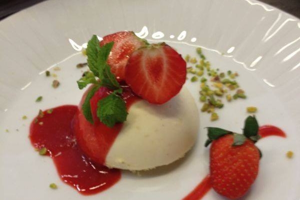 pannacotta8FB24E94-AF1C-FE63-8C8B-AD5C0E1C5F7D.jpg
